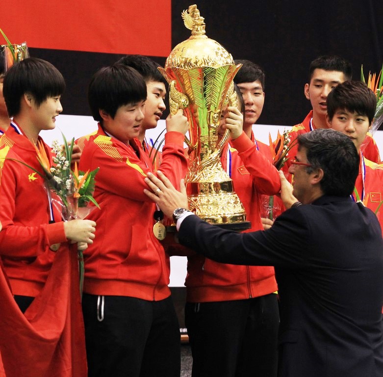 Suhandinata Cup - Day 5 - trophy presentation